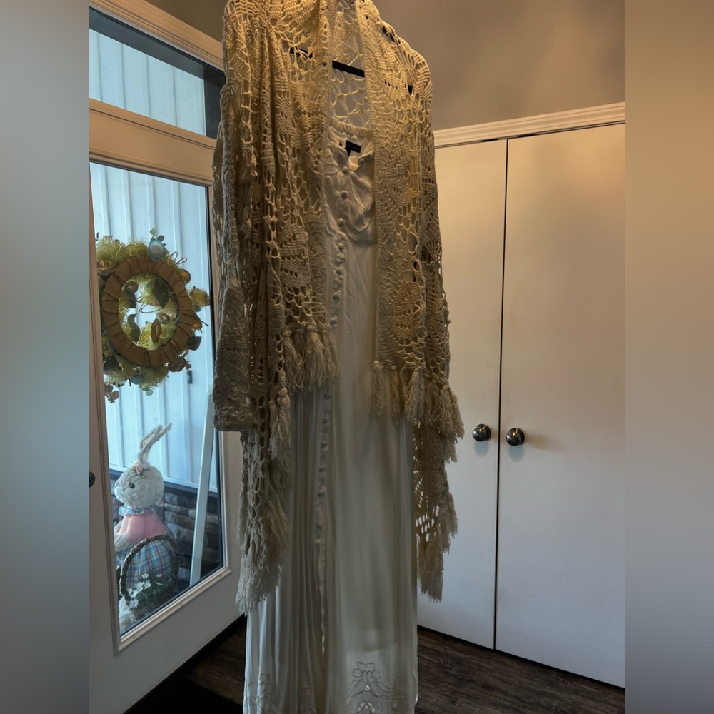 Two pieces torrid insider collection shawl and dress nwt size 1
